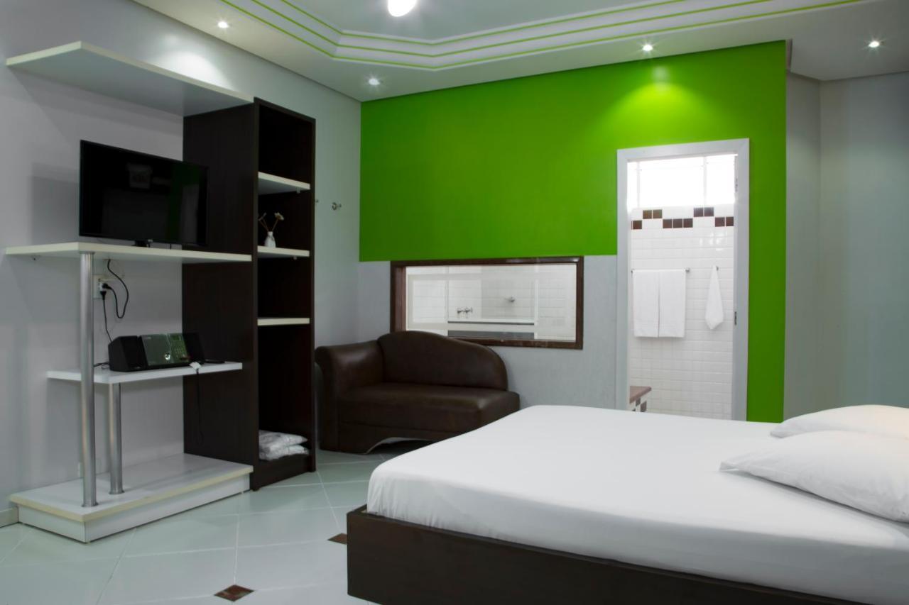 Shampoo Prime Motel 布吕斯克 外观 照片